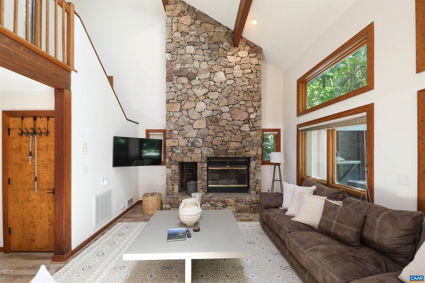 278 E CATOCTIN DR, WINTERGREEN RESORT, Virginia 22967, 5 Bedrooms Bedrooms, ,4 BathroomsBathrooms,Residential,For sale,278 E CATOCTIN DR,672639 MLS # 672639