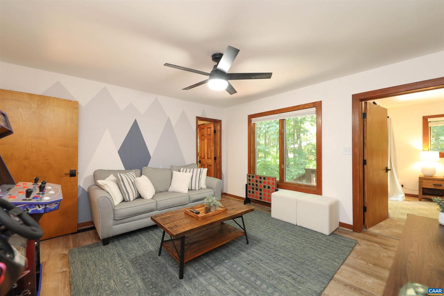 278 E CATOCTIN DR, WINTERGREEN RESORT, Virginia 22967, 5 Bedrooms Bedrooms, ,4 BathroomsBathrooms,Residential,For sale,278 E CATOCTIN DR,672639 MLS # 672639