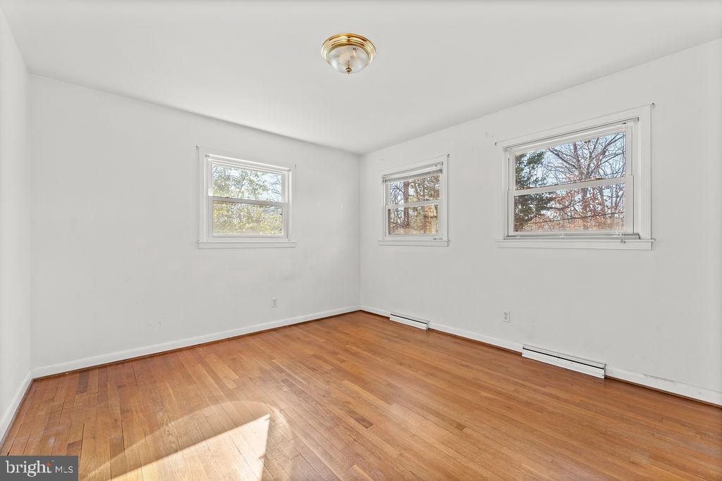 15 WINSTON PL, FREDERICKSBURG, Virginia 22405, 3 Bedrooms Bedrooms, 5 Rooms Rooms,1 BathroomBathrooms,Residential,For sale,15 WINSTON PL,VAST2045404 MLS # VAST2045404 15 WINSTON PL, FREDERICKSBURG, Virginia 22405, 3 Bedrooms Bedrooms, 5 Rooms Rooms,1 BathroomBathrooms,Residential,For sale,15 WINSTON PL,VAST2045404 MLS # VAST2045404