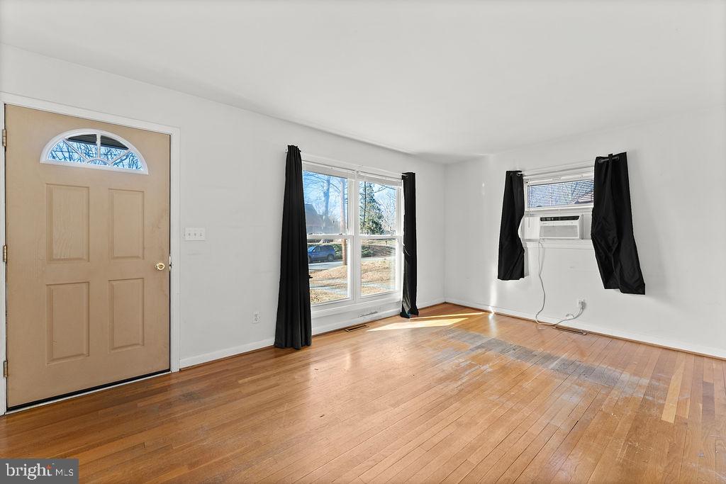 15 WINSTON PL, FREDERICKSBURG, Virginia 22405, 3 Bedrooms Bedrooms, 5 Rooms Rooms,1 BathroomBathrooms,Residential,For sale,15 WINSTON PL,VAST2045404 MLS # VAST2045404 15 WINSTON PL, FREDERICKSBURG, Virginia 22405, 3 Bedrooms Bedrooms, 5 Rooms Rooms,1 BathroomBathrooms,Residential,For sale,15 WINSTON PL,VAST2045404 MLS # VAST2045404