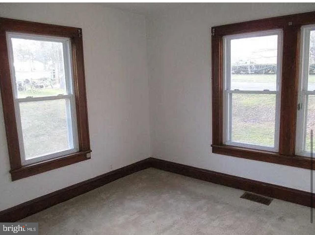 1015 W WASHINGTON ST, WYTHEVILLE, Virginia 24382, 4 Bedrooms Bedrooms, ,2 BathroomsBathrooms,Residential,For sale,1015 W WASHINGTON ST,VAWY2000022 MLS # VAWY2000022 1015 W WASHINGTON ST, WYTHEVILLE, Virginia 24382, 4 Bedrooms Bedrooms, ,2 BathroomsBathrooms,Residential,For sale,1015 W WASHINGTON ST,VAWY2000022 MLS # VAWY2000022