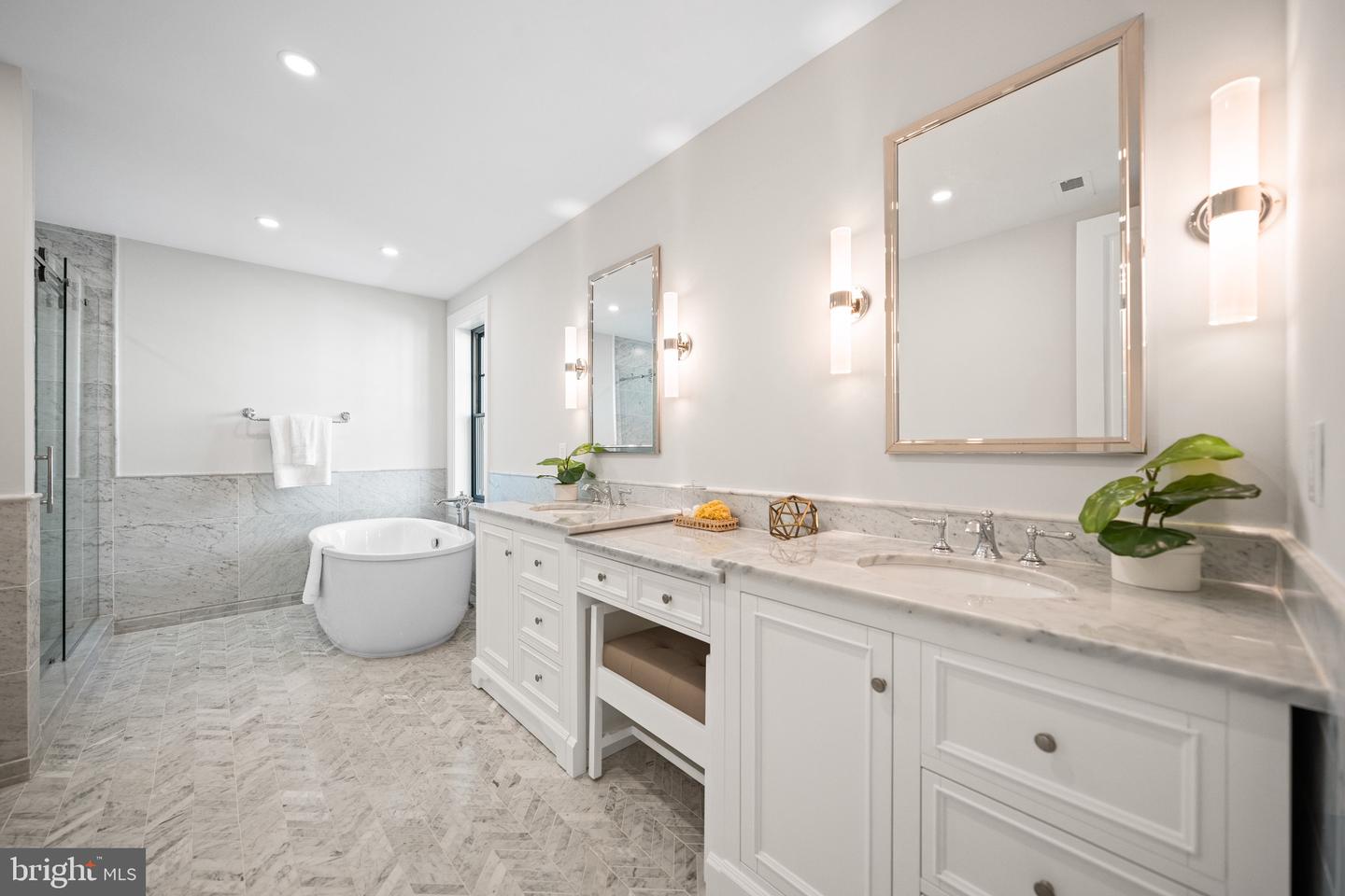 2602 36TH PL NW, WASHINGTON, District Of Columbia 20007, 5 Bedrooms Bedrooms, ,5 BathroomsBathrooms,Residential,For sale,2602 36TH PL NW,DCDC2242310 MLS # DCDC2242310