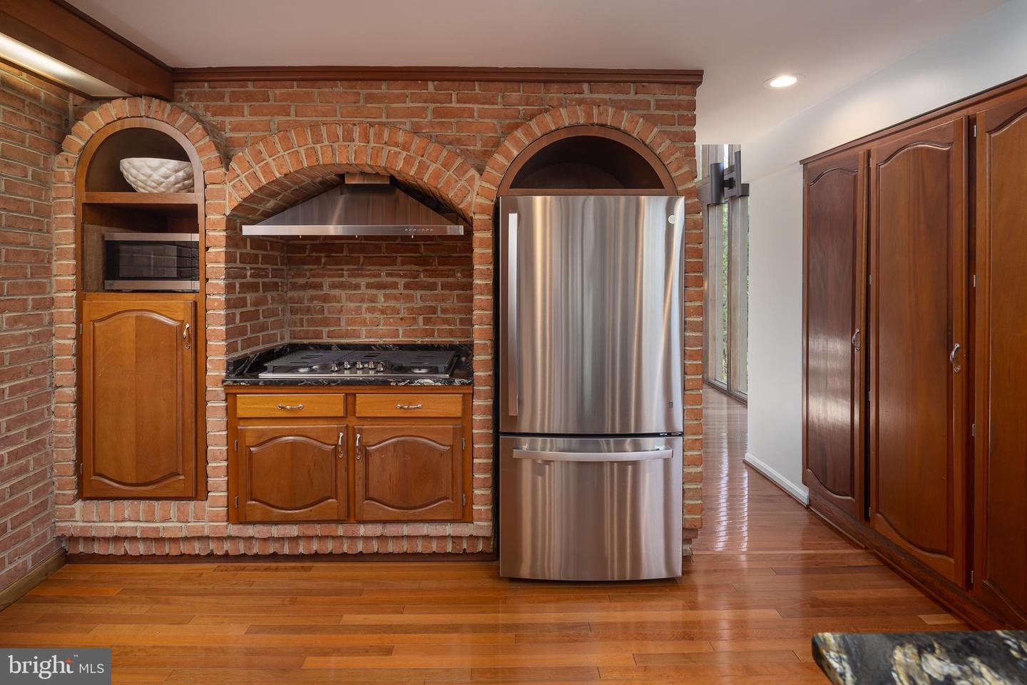 1416 LADY BIRD DR, MCLEAN, Virginia 22101, 5 Bedrooms Bedrooms, 10 Rooms Rooms,4 BathroomsBathrooms,Residential,For sale,1416 LADY BIRD DR,VAFX2275878 MLS # VAFX2275878