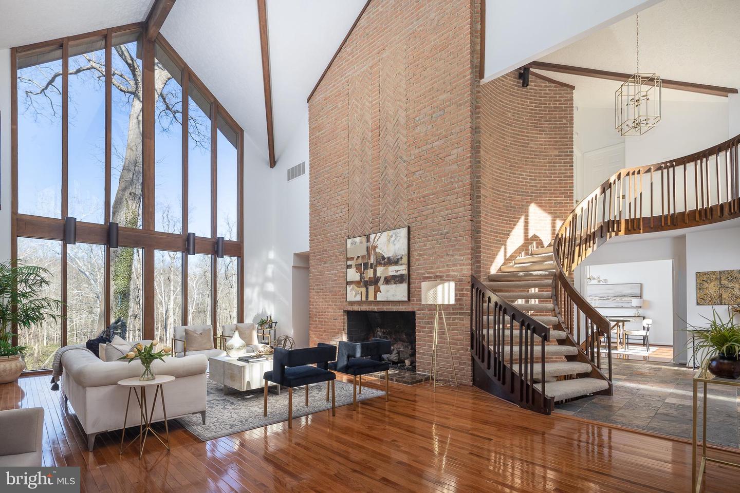 1416 LADY BIRD DR, MCLEAN, Virginia 22101, 5 Bedrooms Bedrooms, 10 Rooms Rooms,4 BathroomsBathrooms,Residential,For sale,1416 LADY BIRD DR,VAFX2275878 MLS # VAFX2275878