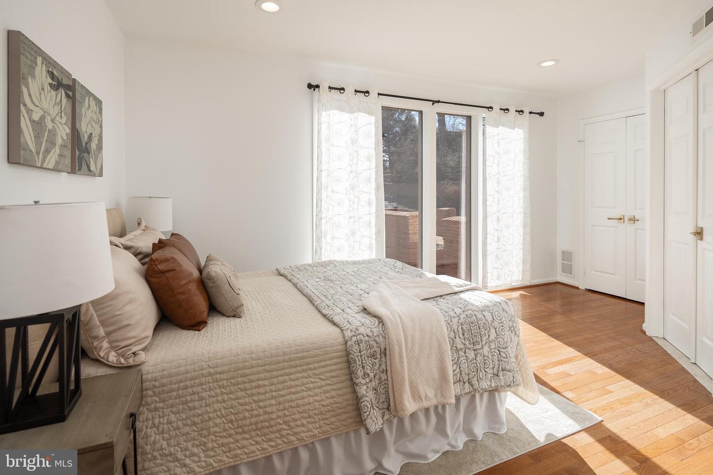 1416 LADY BIRD DR, MCLEAN, Virginia 22101, 5 Bedrooms Bedrooms, 10 Rooms Rooms,4 BathroomsBathrooms,Residential,For sale,1416 LADY BIRD DR,VAFX2275878 MLS # VAFX2275878