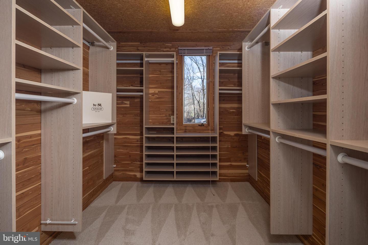 1416 LADY BIRD DR, MCLEAN, Virginia 22101, 5 Bedrooms Bedrooms, 10 Rooms Rooms,4 BathroomsBathrooms,Residential,For sale,1416 LADY BIRD DR,VAFX2275878 MLS # VAFX2275878