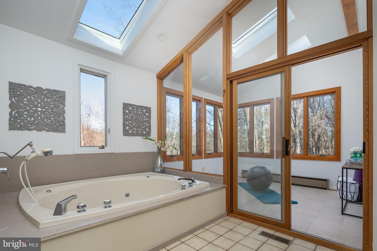 1416 LADY BIRD DR, MCLEAN, Virginia 22101, 5 Bedrooms Bedrooms, 10 Rooms Rooms,4 BathroomsBathrooms,Residential,For sale,1416 LADY BIRD DR,VAFX2275878 MLS # VAFX2275878