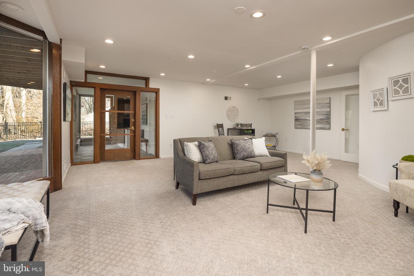 1416 LADY BIRD DR, MCLEAN, Virginia 22101, 5 Bedrooms Bedrooms, 10 Rooms Rooms,4 BathroomsBathrooms,Residential,For sale,1416 LADY BIRD DR,VAFX2275878 MLS # VAFX2275878