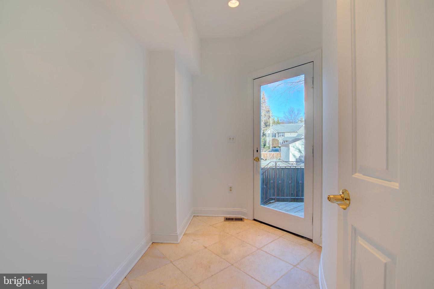 7500 ARLINGTON BLVD, FALLS CHURCH, Virginia 22042, 4 Bedrooms Bedrooms, ,4 BathroomsBathrooms,Residential,For sale,7500 ARLINGTON BLVD,VAFX2278678 MLS # VAFX2278678 7500 ARLINGTON BLVD, FALLS CHURCH, Virginia 22042, 4 Bedrooms Bedrooms, ,4 BathroomsBathrooms,Residential,For sale,7500 ARLINGTON BLVD,VAFX2278678 MLS # VAFX2278678