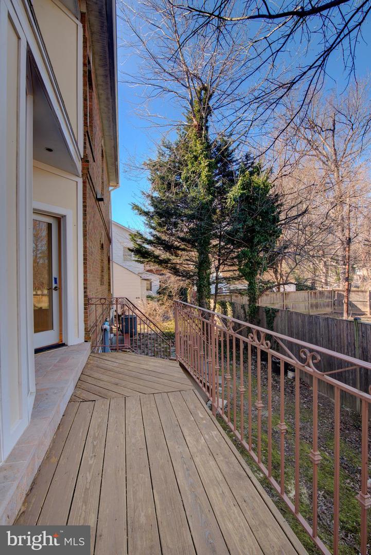 7500 ARLINGTON BLVD, FALLS CHURCH, Virginia 22042, 4 Bedrooms Bedrooms, ,4 BathroomsBathrooms,Residential,For sale,7500 ARLINGTON BLVD,VAFX2278678 MLS # VAFX2278678 7500 ARLINGTON BLVD, FALLS CHURCH, Virginia 22042, 4 Bedrooms Bedrooms, ,4 BathroomsBathrooms,Residential,For sale,7500 ARLINGTON BLVD,VAFX2278678 MLS # VAFX2278678