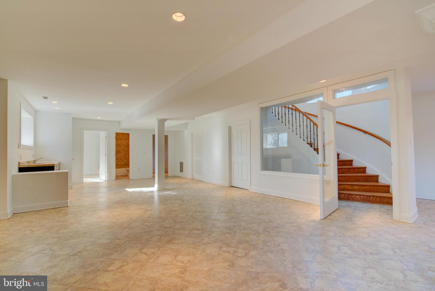 7500 ARLINGTON BLVD, FALLS CHURCH, Virginia 22042, 4 Bedrooms Bedrooms, ,4 BathroomsBathrooms,Residential,For sale,7500 ARLINGTON BLVD,VAFX2278678 MLS # VAFX2278678 7500 ARLINGTON BLVD, FALLS CHURCH, Virginia 22042, 4 Bedrooms Bedrooms, ,4 BathroomsBathrooms,Residential,For sale,7500 ARLINGTON BLVD,VAFX2278678 MLS # VAFX2278678