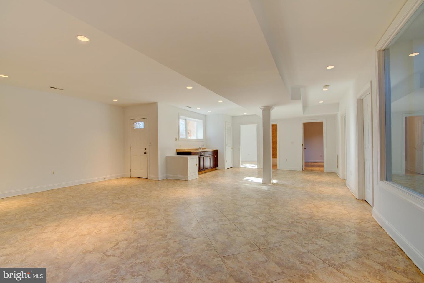 7500 ARLINGTON BLVD, FALLS CHURCH, Virginia 22042, 4 Bedrooms Bedrooms, ,4 BathroomsBathrooms,Residential,For sale,7500 ARLINGTON BLVD,VAFX2278678 MLS # VAFX2278678 7500 ARLINGTON BLVD, FALLS CHURCH, Virginia 22042, 4 Bedrooms Bedrooms, ,4 BathroomsBathrooms,Residential,For sale,7500 ARLINGTON BLVD,VAFX2278678 MLS # VAFX2278678