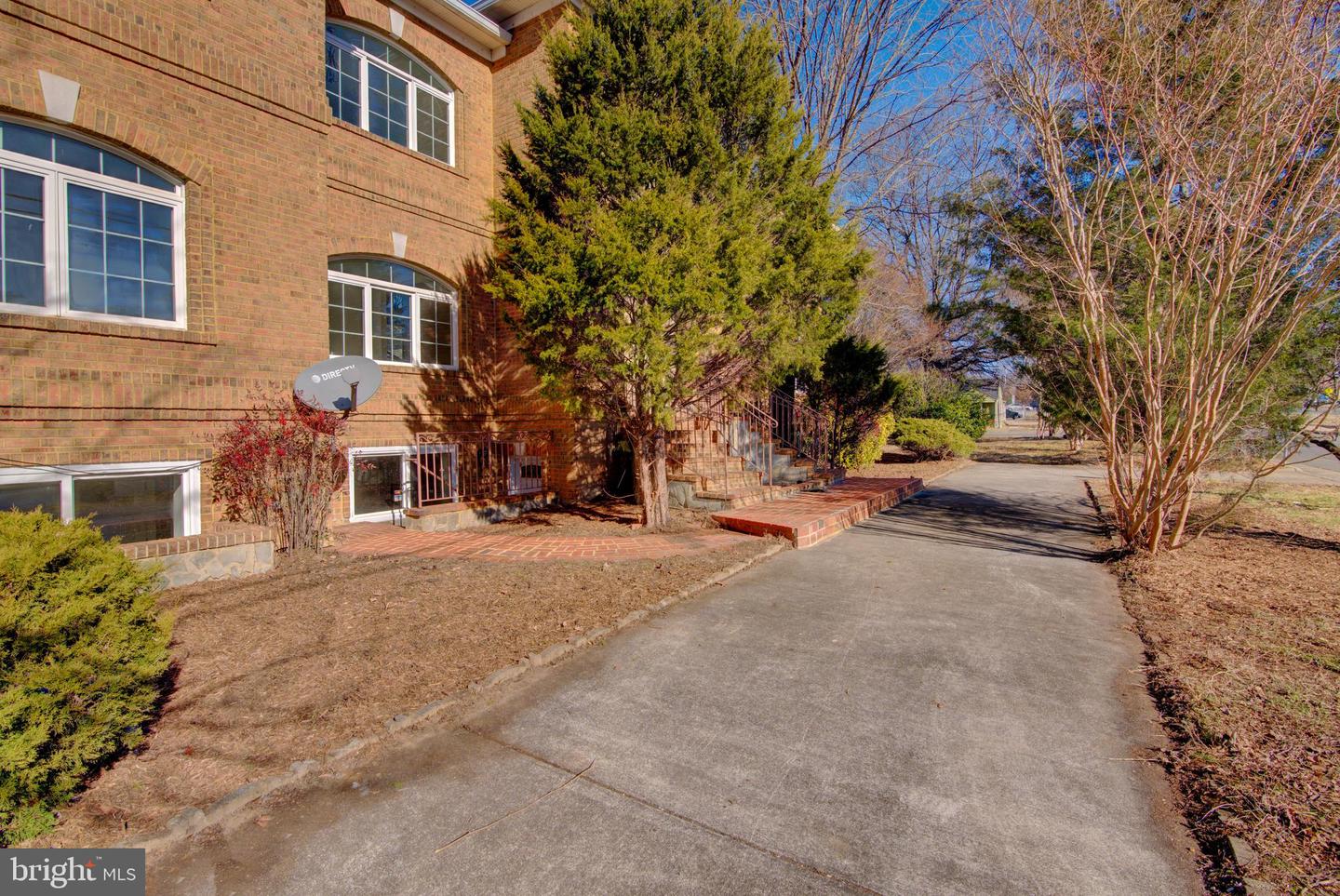 7500 ARLINGTON BLVD, FALLS CHURCH, Virginia 22042, 4 Bedrooms Bedrooms, ,4 BathroomsBathrooms,Residential,For sale,7500 ARLINGTON BLVD,VAFX2278678 MLS # VAFX2278678 7500 ARLINGTON BLVD, FALLS CHURCH, Virginia 22042, 4 Bedrooms Bedrooms, ,4 BathroomsBathrooms,Residential,For sale,7500 ARLINGTON BLVD,VAFX2278678 MLS # VAFX2278678