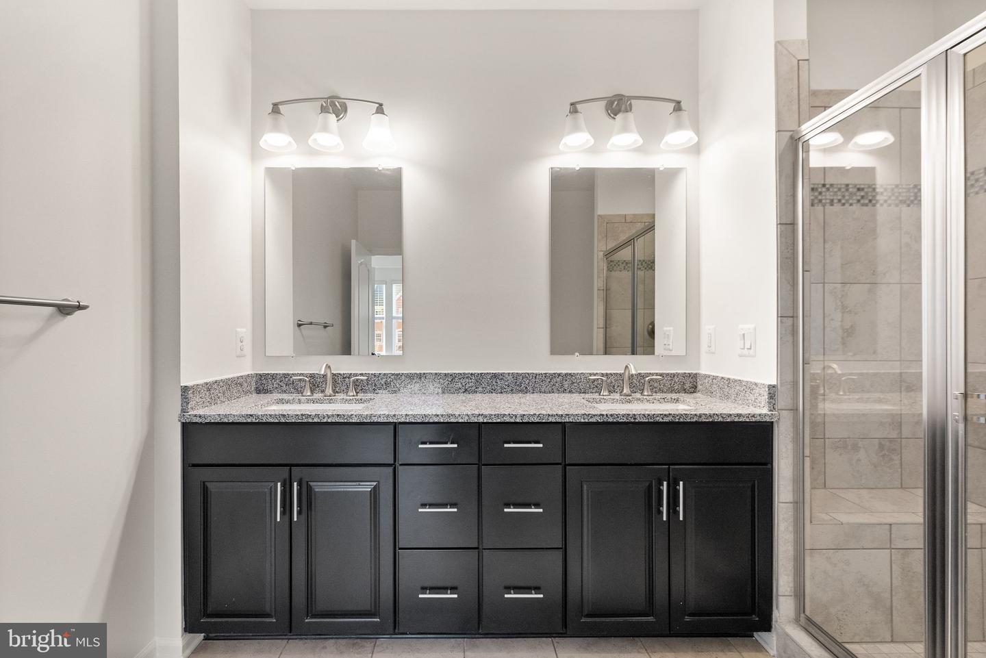 13650 AIR AND SPACE MUSEUM PKWY, HERNDON, Virginia 20171, 3 Bedrooms Bedrooms, ,3 BathroomsBathrooms,Residential,For sale,13650 AIR AND SPACE MUSEUM PKWY,VAFX2279208 MLS # VAFX2279208