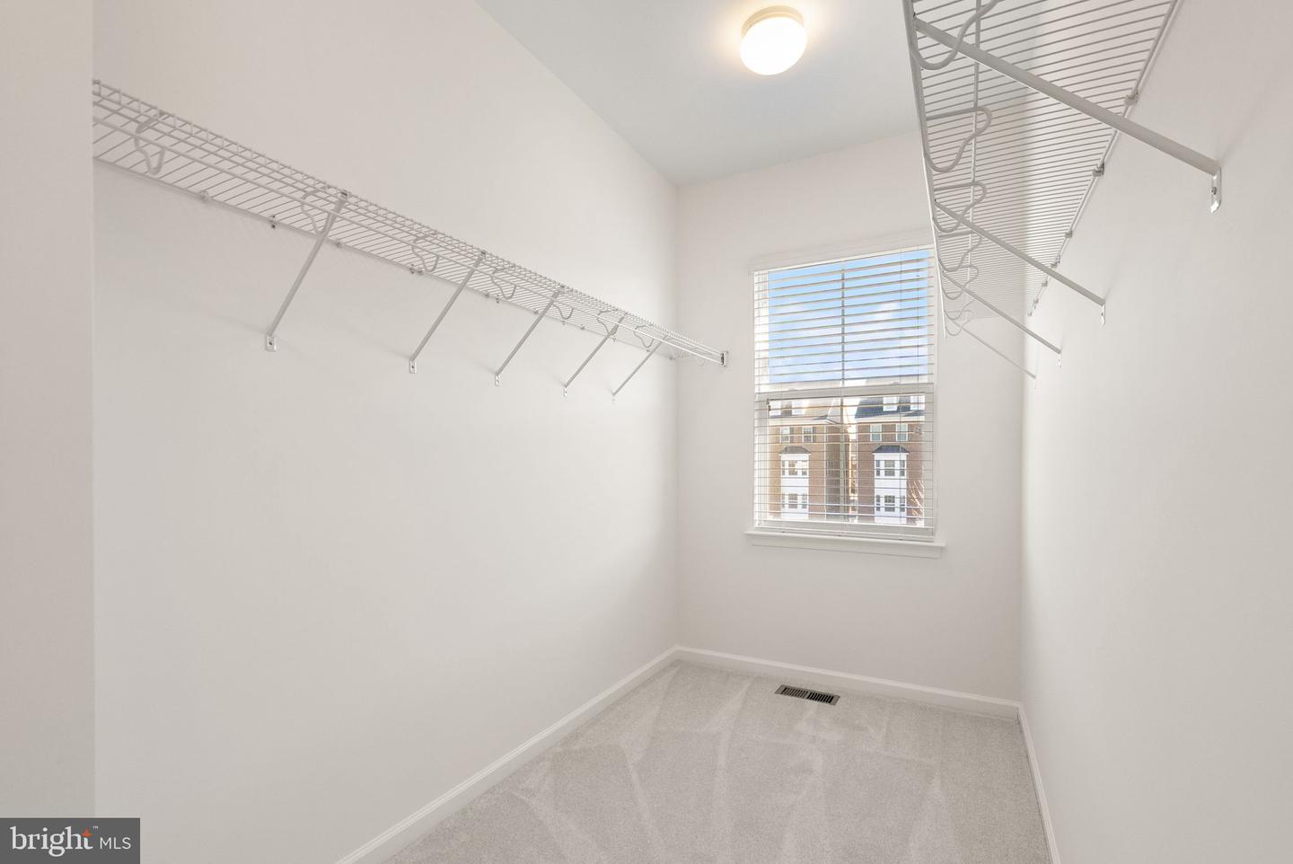 13650 AIR AND SPACE MUSEUM PKWY, HERNDON, Virginia 20171, 3 Bedrooms Bedrooms, ,3 BathroomsBathrooms,Residential,For sale,13650 AIR AND SPACE MUSEUM PKWY,VAFX2279208 MLS # VAFX2279208