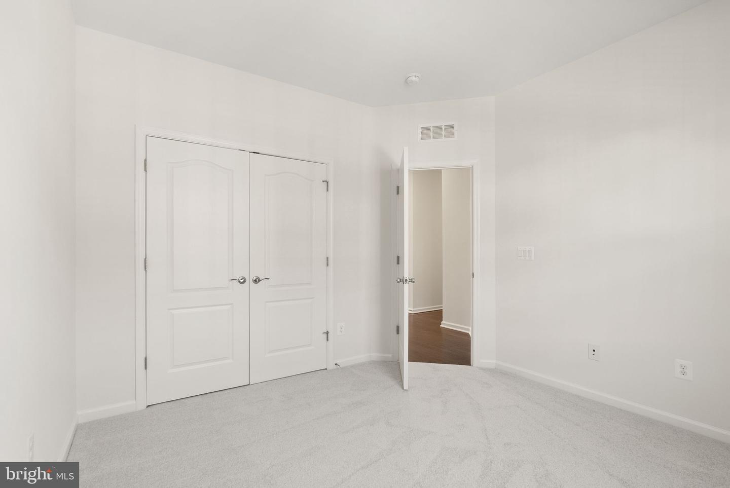 13650 AIR AND SPACE MUSEUM PKWY, HERNDON, Virginia 20171, 3 Bedrooms Bedrooms, ,3 BathroomsBathrooms,Residential,For sale,13650 AIR AND SPACE MUSEUM PKWY,VAFX2279208 MLS # VAFX2279208