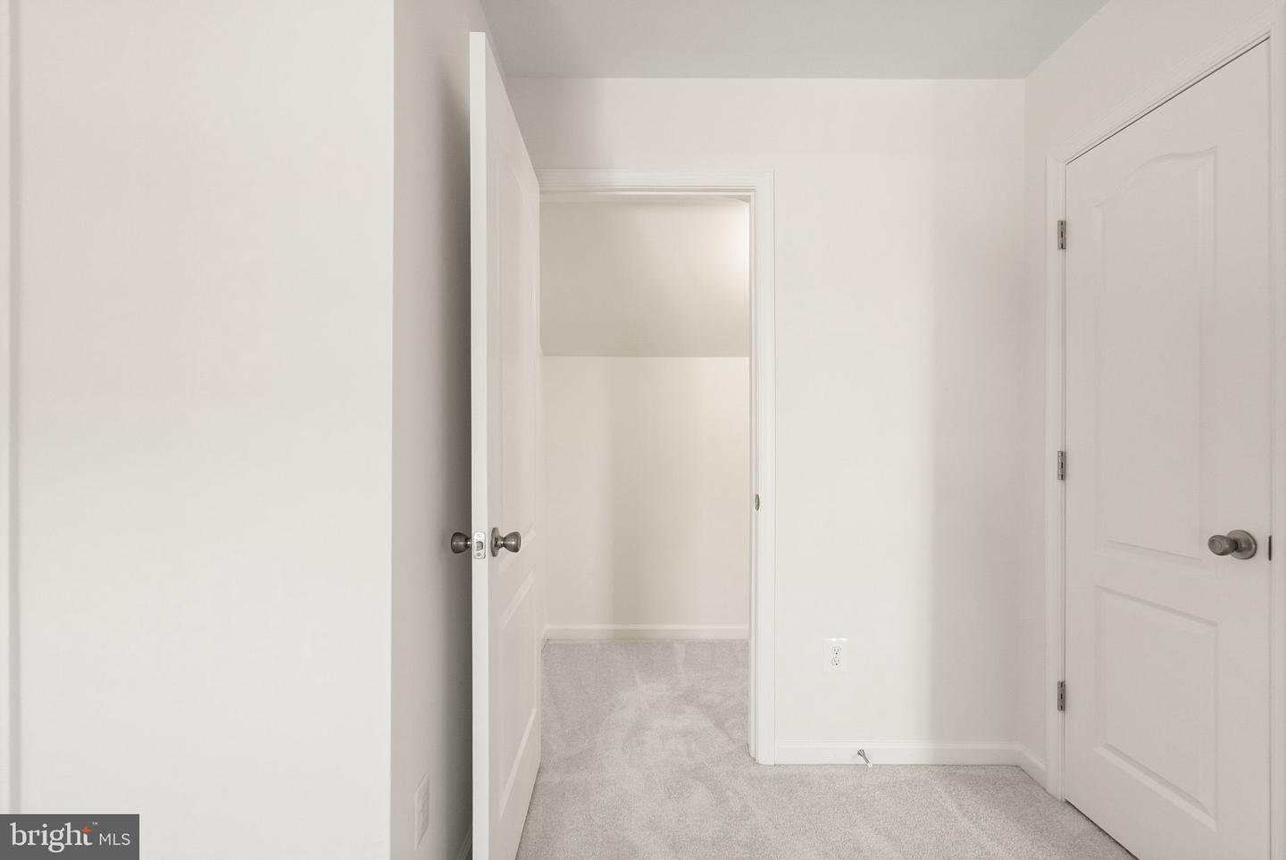 13650 AIR AND SPACE MUSEUM PKWY, HERNDON, Virginia 20171, 3 Bedrooms Bedrooms, ,3 BathroomsBathrooms,Residential,For sale,13650 AIR AND SPACE MUSEUM PKWY,VAFX2279208 MLS # VAFX2279208