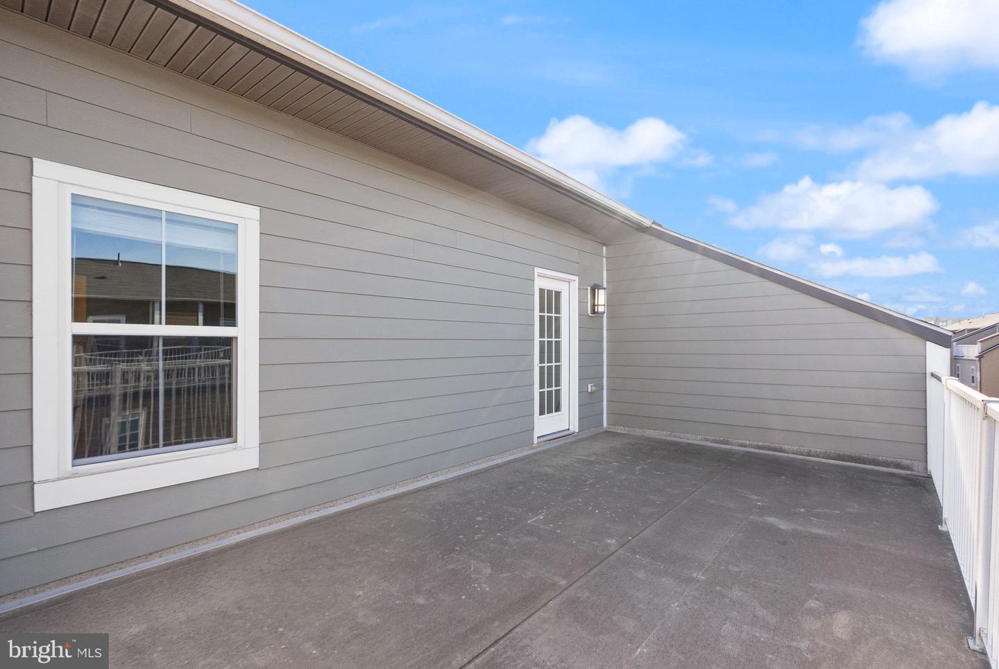 13650 AIR AND SPACE MUSEUM PKWY, HERNDON, Virginia 20171, 3 Bedrooms Bedrooms, ,3 BathroomsBathrooms,Residential,For sale,13650 AIR AND SPACE MUSEUM PKWY,VAFX2279208 MLS # VAFX2279208