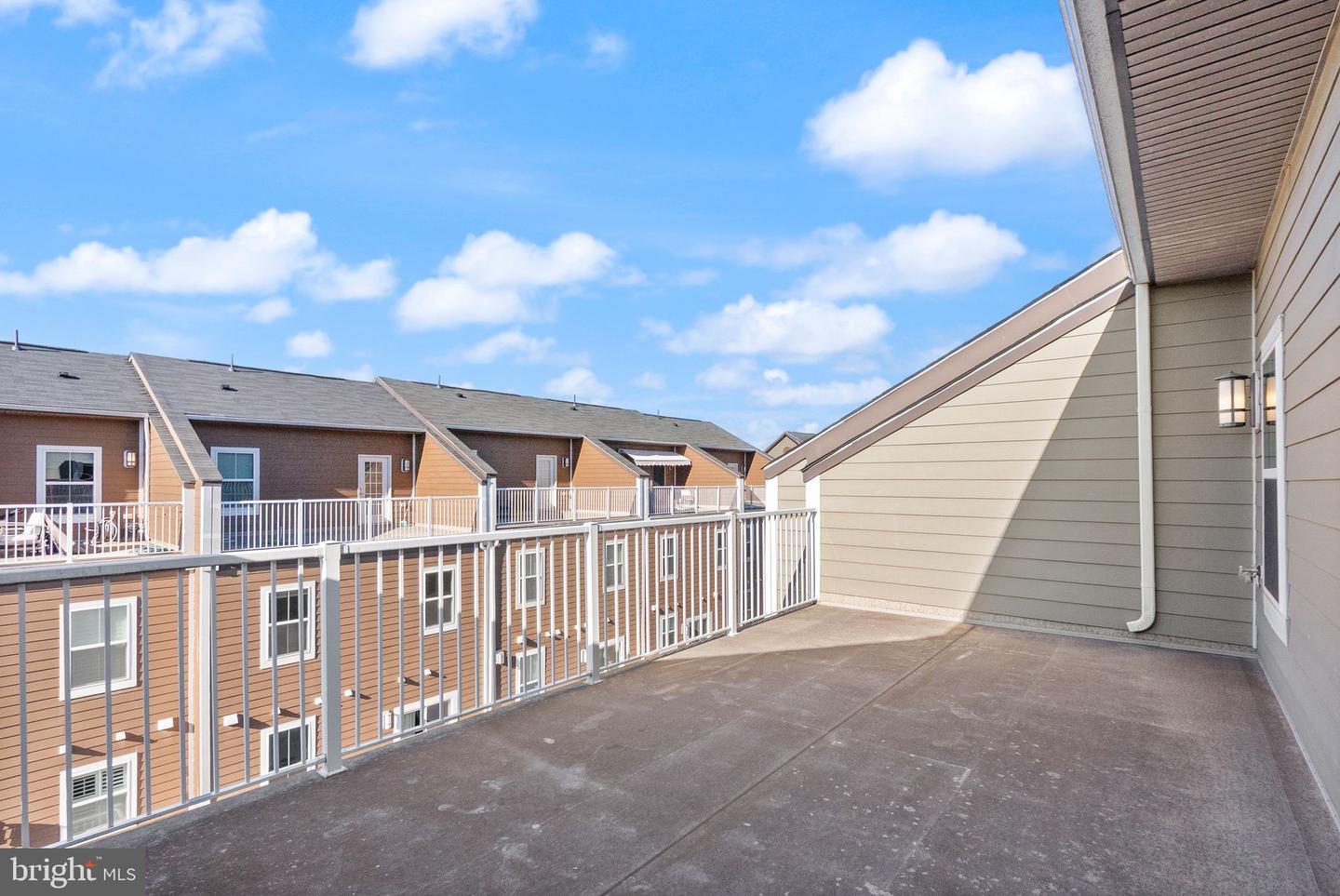 13650 AIR AND SPACE MUSEUM PKWY, HERNDON, Virginia 20171, 3 Bedrooms Bedrooms, ,3 BathroomsBathrooms,Residential,For sale,13650 AIR AND SPACE MUSEUM PKWY,VAFX2279208 MLS # VAFX2279208