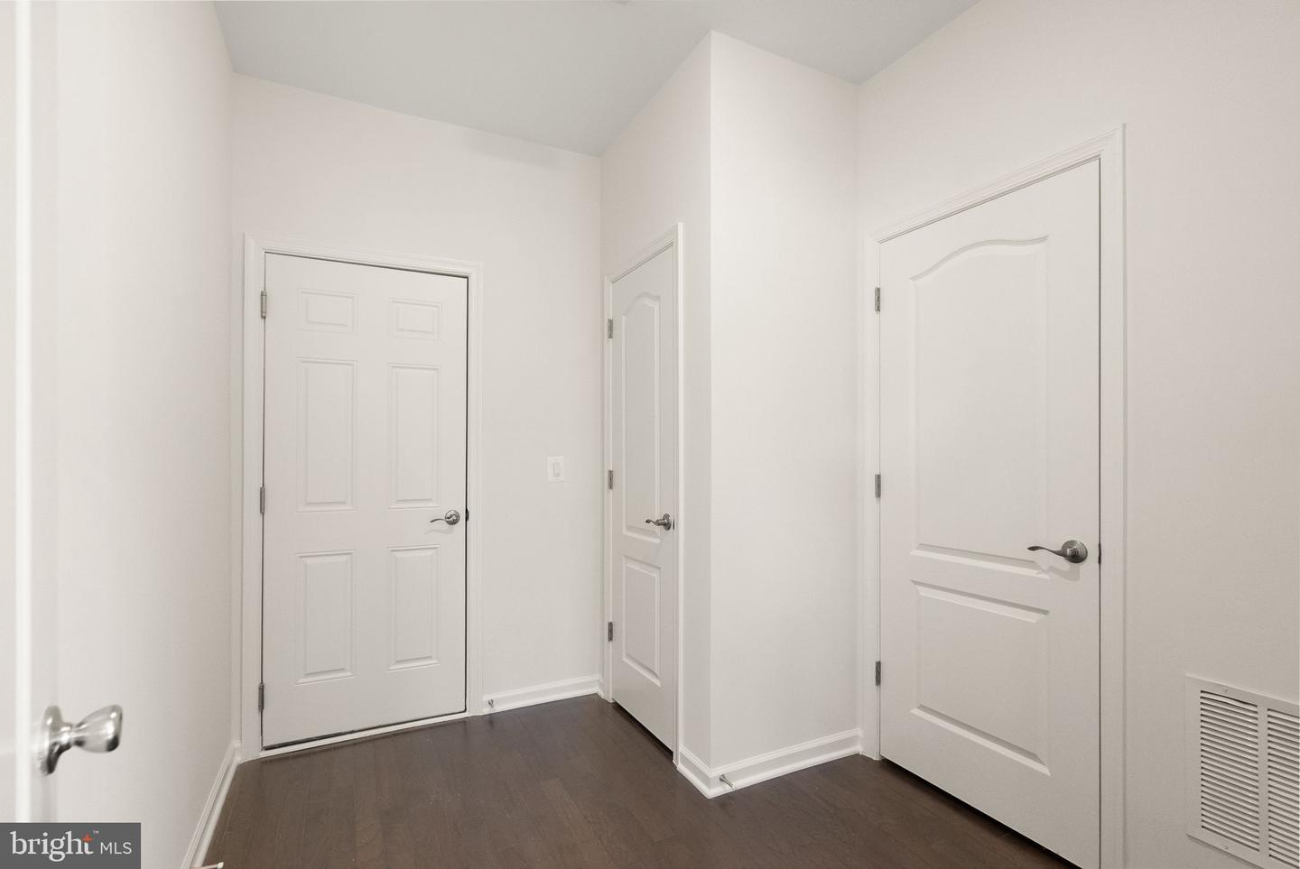 13650 AIR AND SPACE MUSEUM PKWY, HERNDON, Virginia 20171, 3 Bedrooms Bedrooms, ,3 BathroomsBathrooms,Residential,For sale,13650 AIR AND SPACE MUSEUM PKWY,VAFX2279208 MLS # VAFX2279208