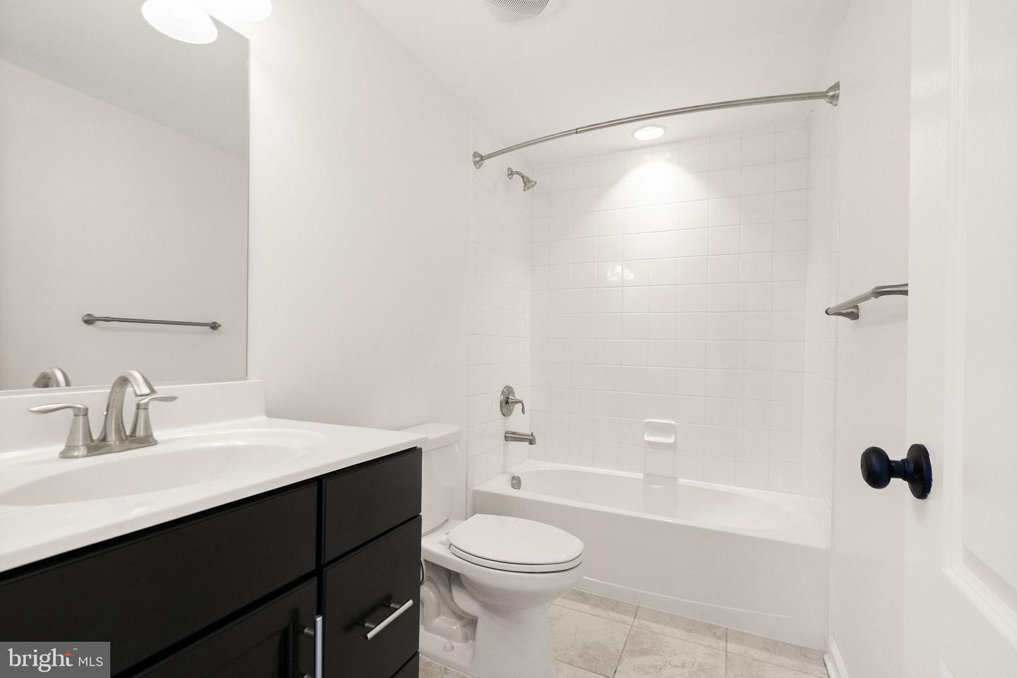 13650 AIR AND SPACE MUSEUM PKWY, HERNDON, Virginia 20171, 3 Bedrooms Bedrooms, ,3 BathroomsBathrooms,Residential,For sale,13650 AIR AND SPACE MUSEUM PKWY,VAFX2279208 MLS # VAFX2279208