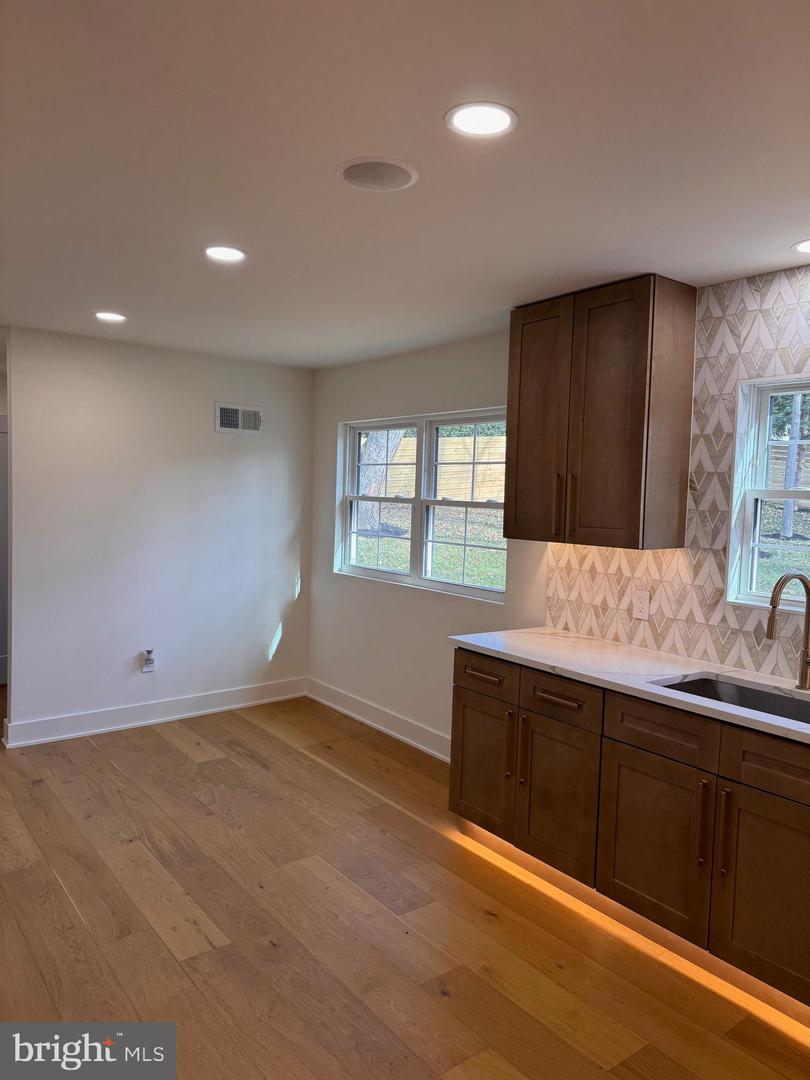 4303 WYNNWOOD DR, ANNANDALE, Virginia 22003, 5 Bedrooms Bedrooms, ,3 BathroomsBathrooms,Residential,For sale,4303 WYNNWOOD DR,VAFX2279966 MLS # VAFX2279966 4303 WYNNWOOD DR, ANNANDALE, Virginia 22003, 5 Bedrooms Bedrooms, ,3 BathroomsBathrooms,Residential,For sale,4303 WYNNWOOD DR,VAFX2279966 MLS # VAFX2279966