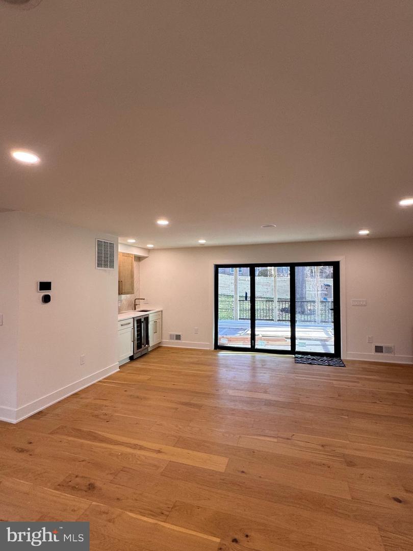 4303 WYNNWOOD DR, ANNANDALE, Virginia 22003, 5 Bedrooms Bedrooms, ,3 BathroomsBathrooms,Residential,For sale,4303 WYNNWOOD DR,VAFX2279966 MLS # VAFX2279966 4303 WYNNWOOD DR, ANNANDALE, Virginia 22003, 5 Bedrooms Bedrooms, ,3 BathroomsBathrooms,Residential,For sale,4303 WYNNWOOD DR,VAFX2279966 MLS # VAFX2279966