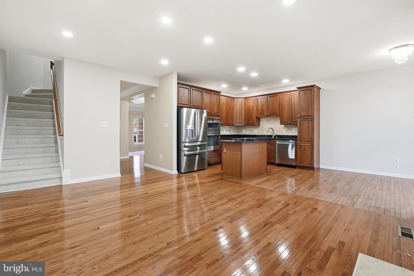 25382 WHIPPOORWILL TER, CHANTILLY, Virginia 20152, 3 Bedrooms Bedrooms, ,3 BathroomsBathrooms,Residential,For sale,25382 WHIPPOORWILL TER,VALO2111844 MLS # VALO2111844