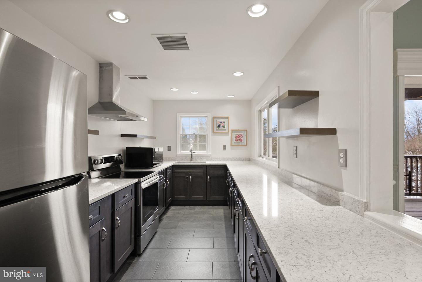 6020 KESTNER CIR, ALEXANDRIA, Virginia 22315, 3 Bedrooms Bedrooms, ,2 BathroomsBathrooms,Residential,For sale,6020 KESTNER CIR,VAFX2282226 MLS # VAFX2282226