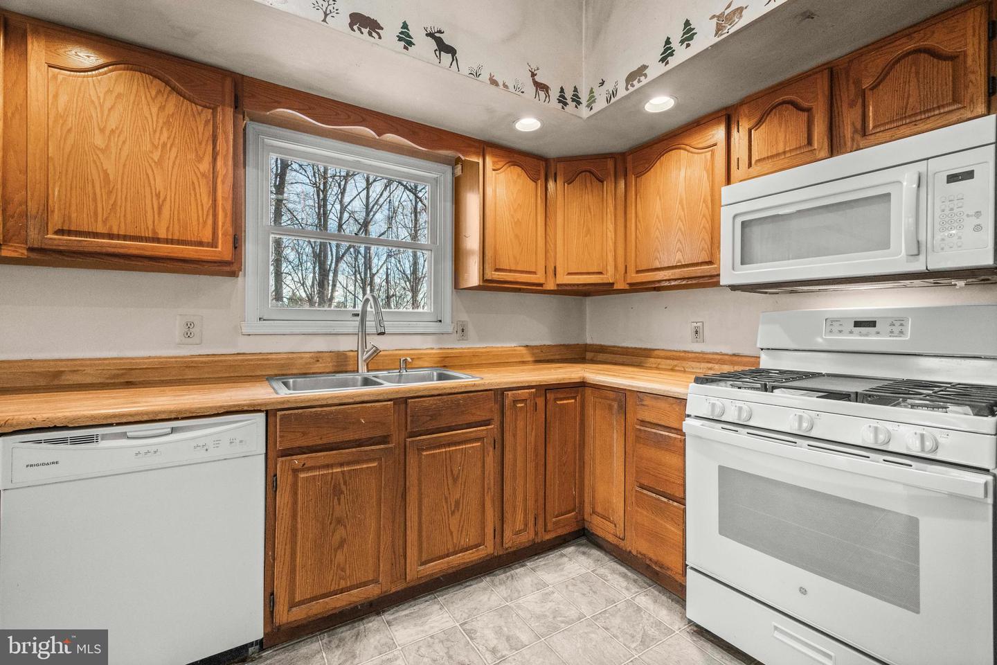 6727 BULL MOOSE CT, MARSHALL, Virginia 20115, 4 Bedrooms Bedrooms, ,2 BathroomsBathrooms,Residential,For sale,6727 BULL MOOSE CT,VAFQ2019898 MLS # VAFQ2019898