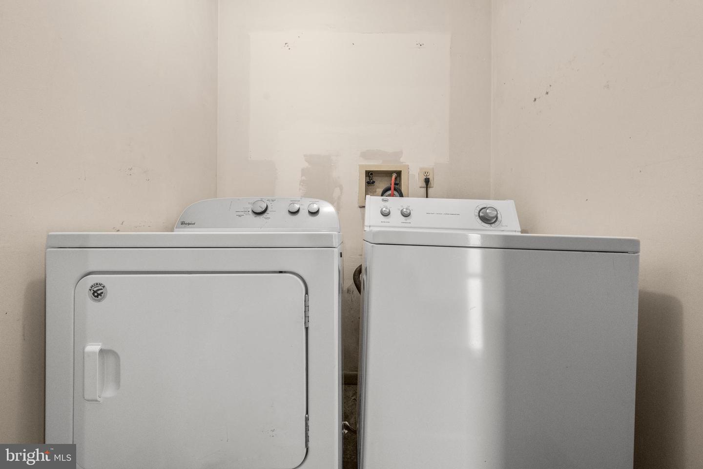 6727 BULL MOOSE CT, MARSHALL, Virginia 20115, 4 Bedrooms Bedrooms, ,2 BathroomsBathrooms,Residential,For sale,6727 BULL MOOSE CT,VAFQ2019898 MLS # VAFQ2019898