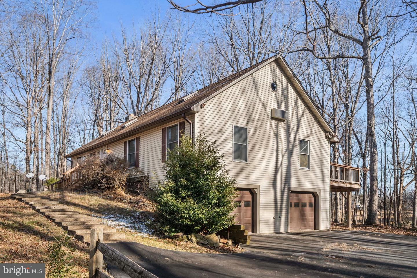 6727 BULL MOOSE CT, MARSHALL, Virginia 20115, 4 Bedrooms Bedrooms, ,2 BathroomsBathrooms,Residential,For sale,6727 BULL MOOSE CT,VAFQ2019898 MLS # VAFQ2019898