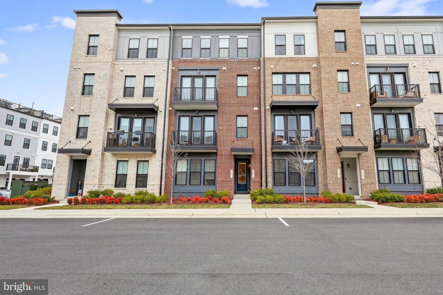 21805 CROXLEY TER, BROADLANDS, Virginia 20148, 3 Bedrooms Bedrooms, ,2 BathroomsBathrooms,Residential,For sale,21805 CROXLEY TER,VALO2112304 MLS # VALO2112304