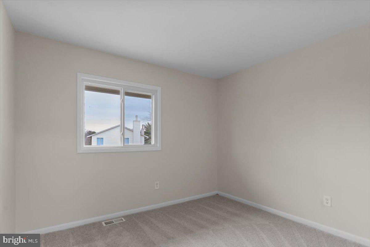 1139 AUTUMNHAZE CT, HERNDON, Virginia 20170, 3 Bedrooms Bedrooms, ,2 BathroomsBathrooms,Residential,For sale,1139 AUTUMNHAZE CT,VAFX2282550 MLS # VAFX2282550