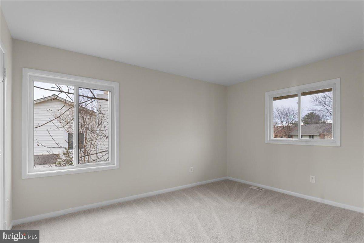 1139 AUTUMNHAZE CT, HERNDON, Virginia 20170, 3 Bedrooms Bedrooms, ,2 BathroomsBathrooms,Residential,For sale,1139 AUTUMNHAZE CT,VAFX2282550 MLS # VAFX2282550