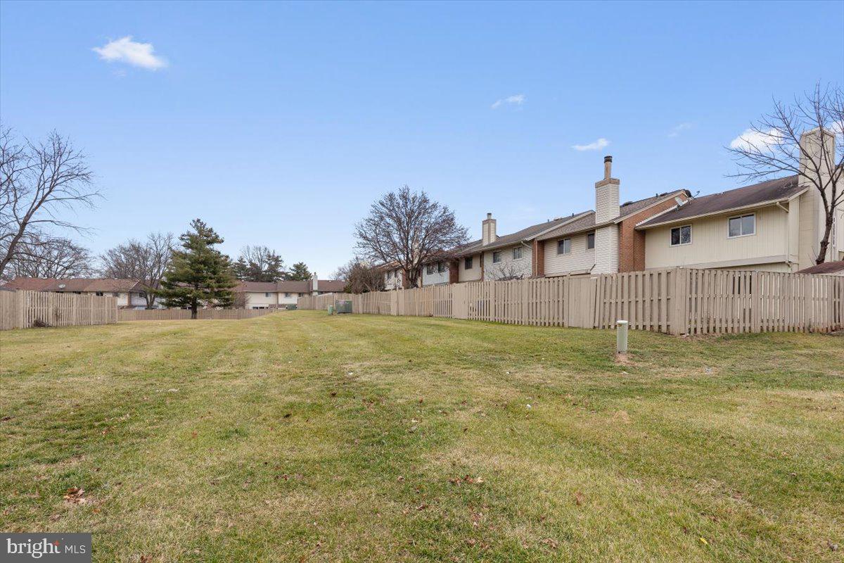 1139 AUTUMNHAZE CT, HERNDON, Virginia 20170, 3 Bedrooms Bedrooms, ,2 BathroomsBathrooms,Residential,For sale,1139 AUTUMNHAZE CT,VAFX2282550 MLS # VAFX2282550