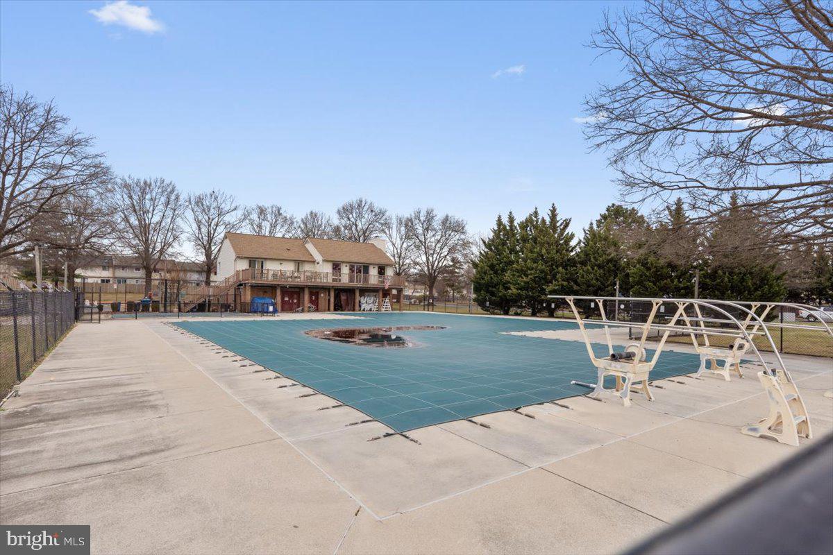 1139 AUTUMNHAZE CT, HERNDON, Virginia 20170, 3 Bedrooms Bedrooms, ,2 BathroomsBathrooms,Residential,For sale,1139 AUTUMNHAZE CT,VAFX2282550 MLS # VAFX2282550