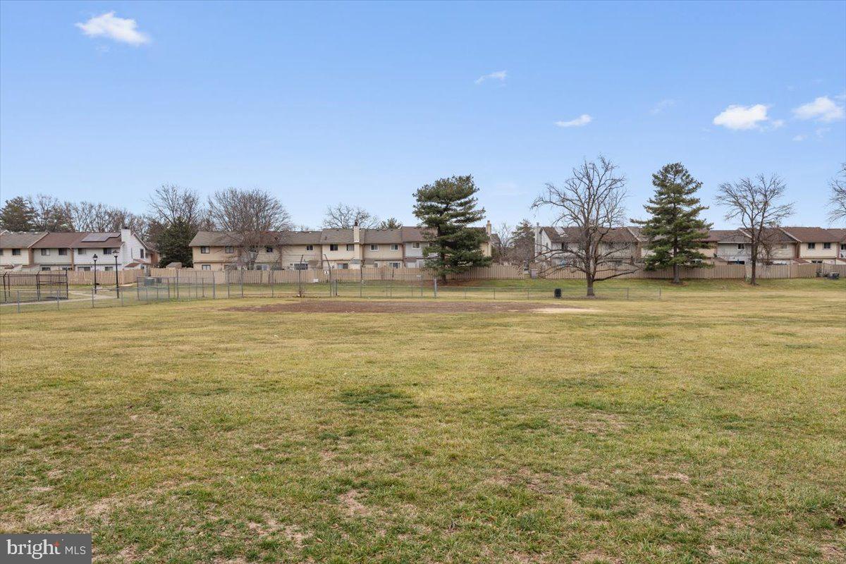 1139 AUTUMNHAZE CT, HERNDON, Virginia 20170, 3 Bedrooms Bedrooms, ,2 BathroomsBathrooms,Residential,For sale,1139 AUTUMNHAZE CT,VAFX2282550 MLS # VAFX2282550