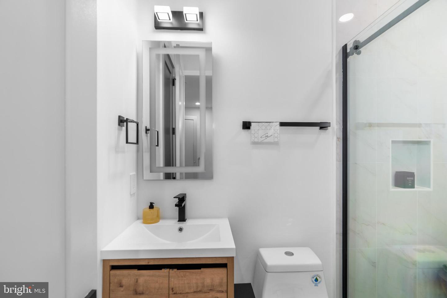 1140 OATES ST NE #101, WASHINGTON, District Of Columbia 20002, 3 Bedrooms Bedrooms, ,2 BathroomsBathrooms,Residential,For sale,1140 OATES ST NE #101,DCDC2235298 MLS # DCDC2235298