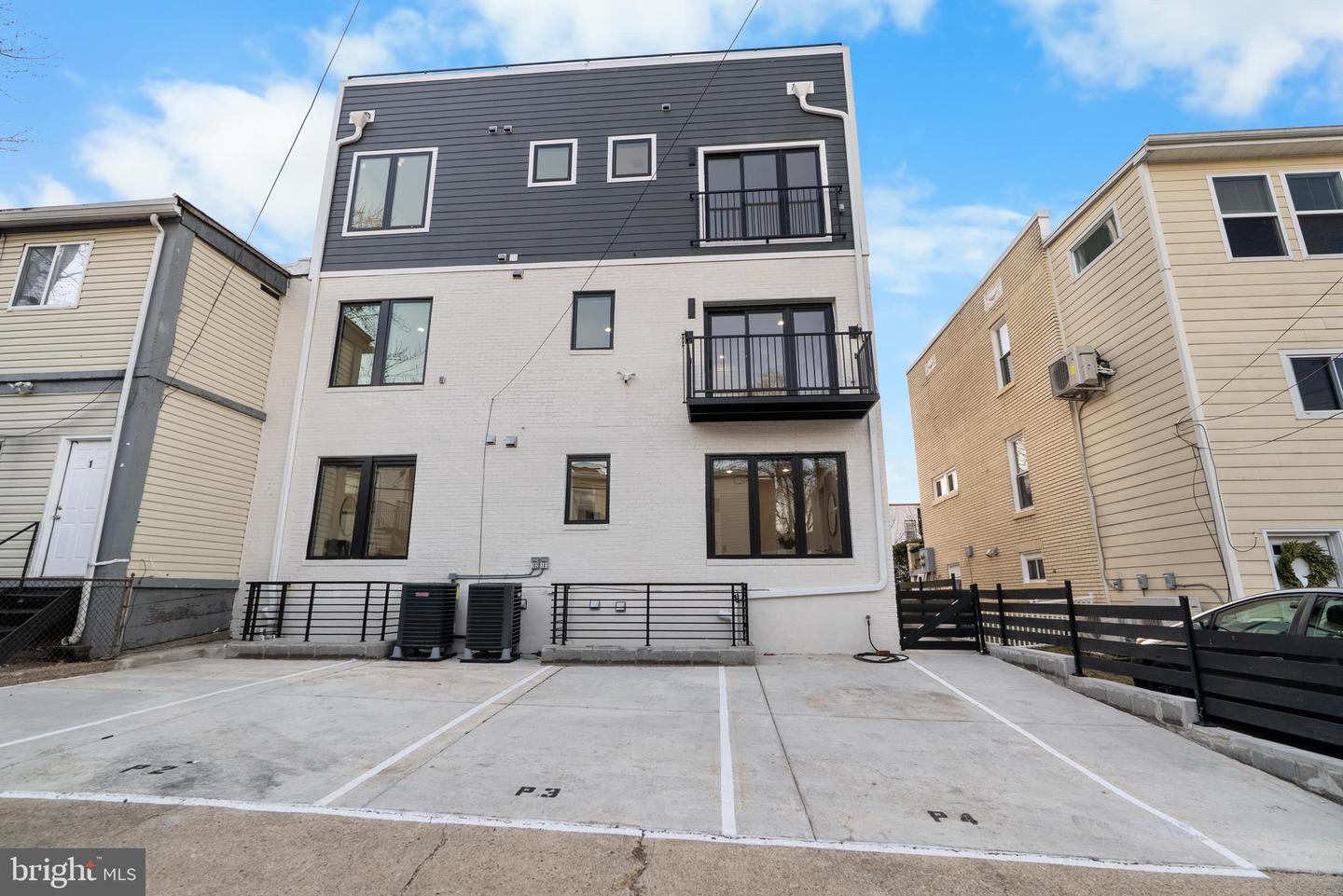 1140 OATES ST NE #101, WASHINGTON, District Of Columbia 20002, 3 Bedrooms Bedrooms, ,2 BathroomsBathrooms,Residential,For sale,1140 OATES ST NE #101,DCDC2235298 MLS # DCDC2235298