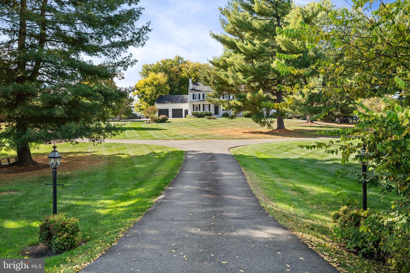 19937 EVERGREEN MILLS RD, LEESBURG, Virginia 20175, 4 Bedrooms Bedrooms, ,4 BathroomsBathrooms,Residential,For sale,19937 EVERGREEN MILLS RD,VALO2112992 MLS # VALO2112992