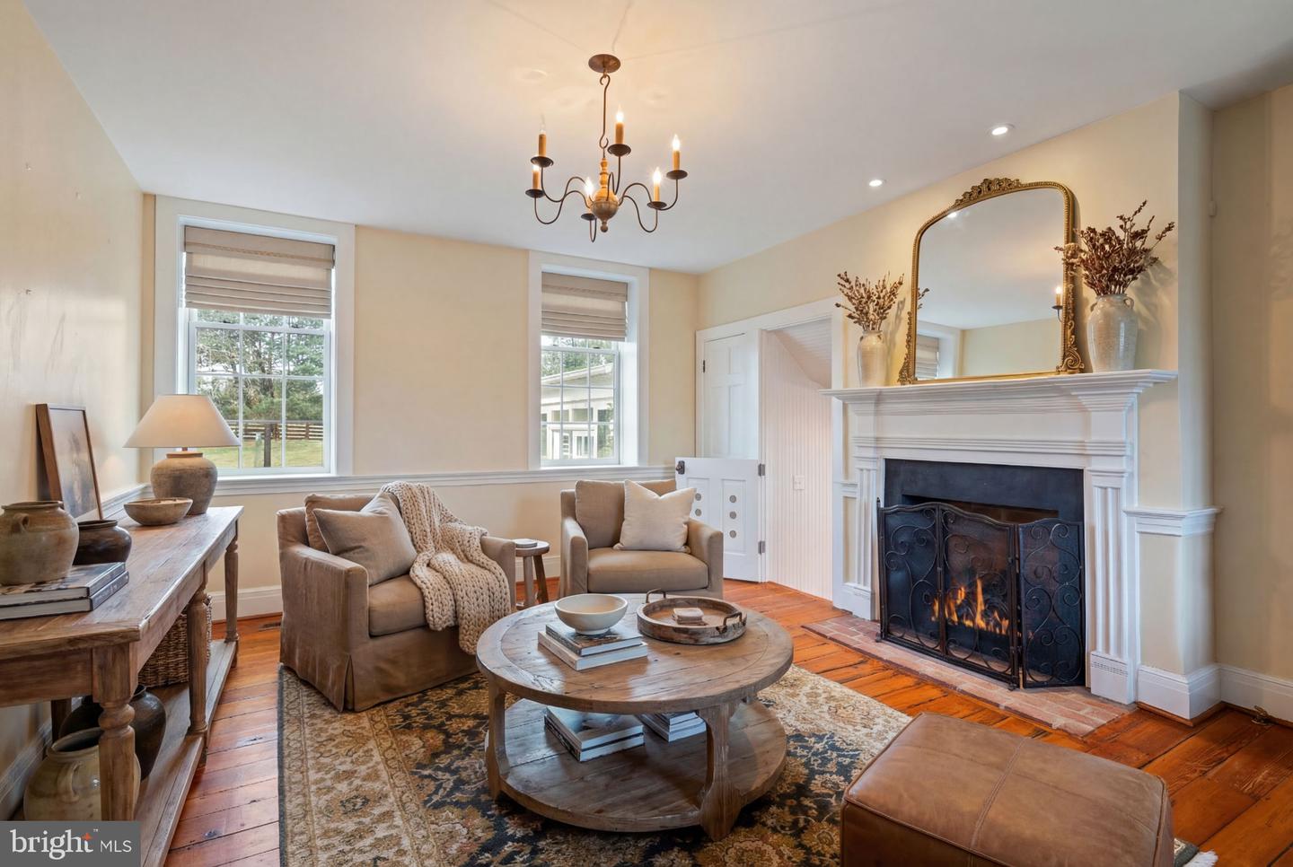 19937 EVERGREEN MILLS RD, LEESBURG, Virginia 20175, 4 Bedrooms Bedrooms, ,4 BathroomsBathrooms,Residential,For sale,19937 EVERGREEN MILLS RD,VALO2112992 MLS # VALO2112992