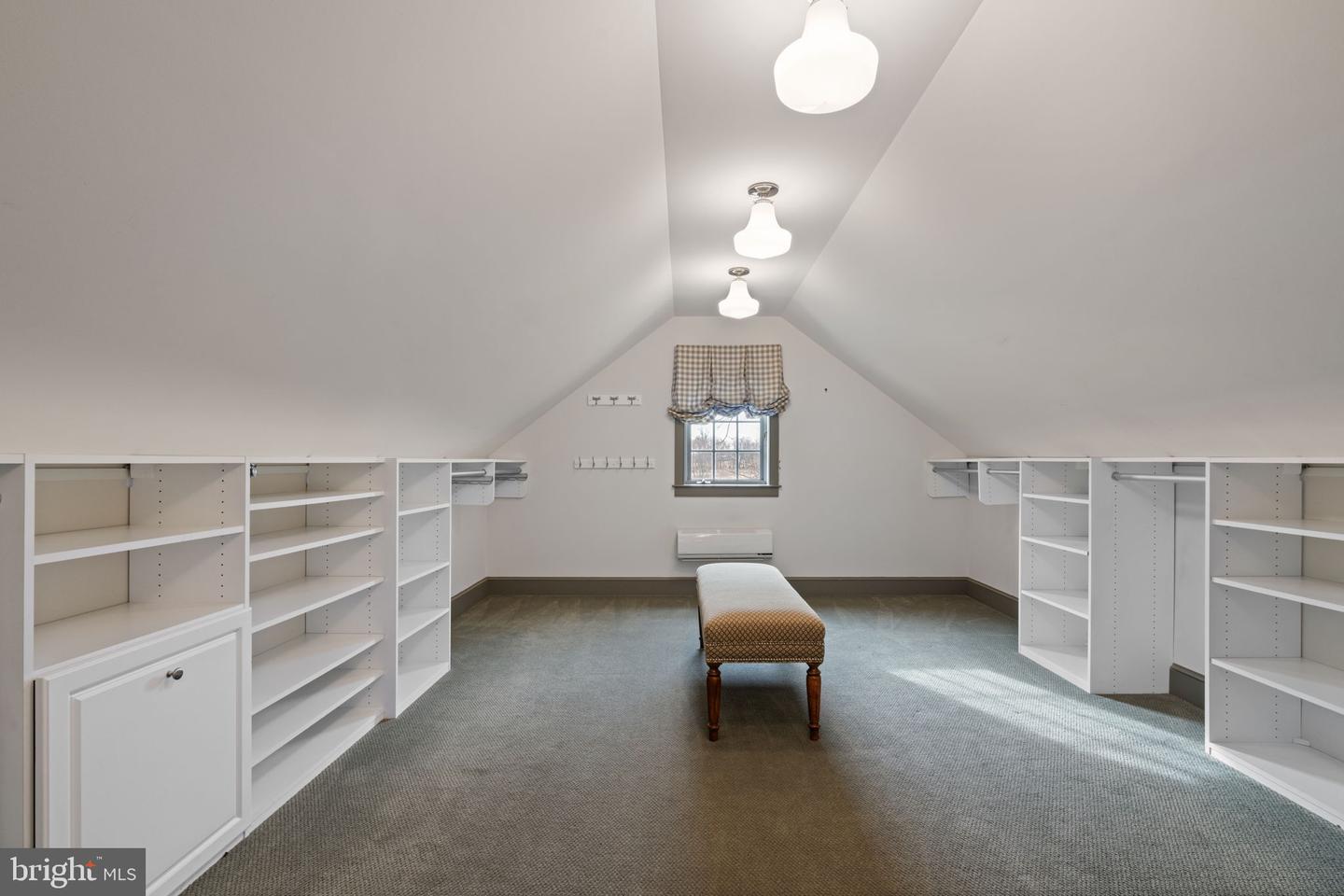 19937 EVERGREEN MILLS RD, LEESBURG, Virginia 20175, 4 Bedrooms Bedrooms, ,4 BathroomsBathrooms,Residential,For sale,19937 EVERGREEN MILLS RD,VALO2112992 MLS # VALO2112992