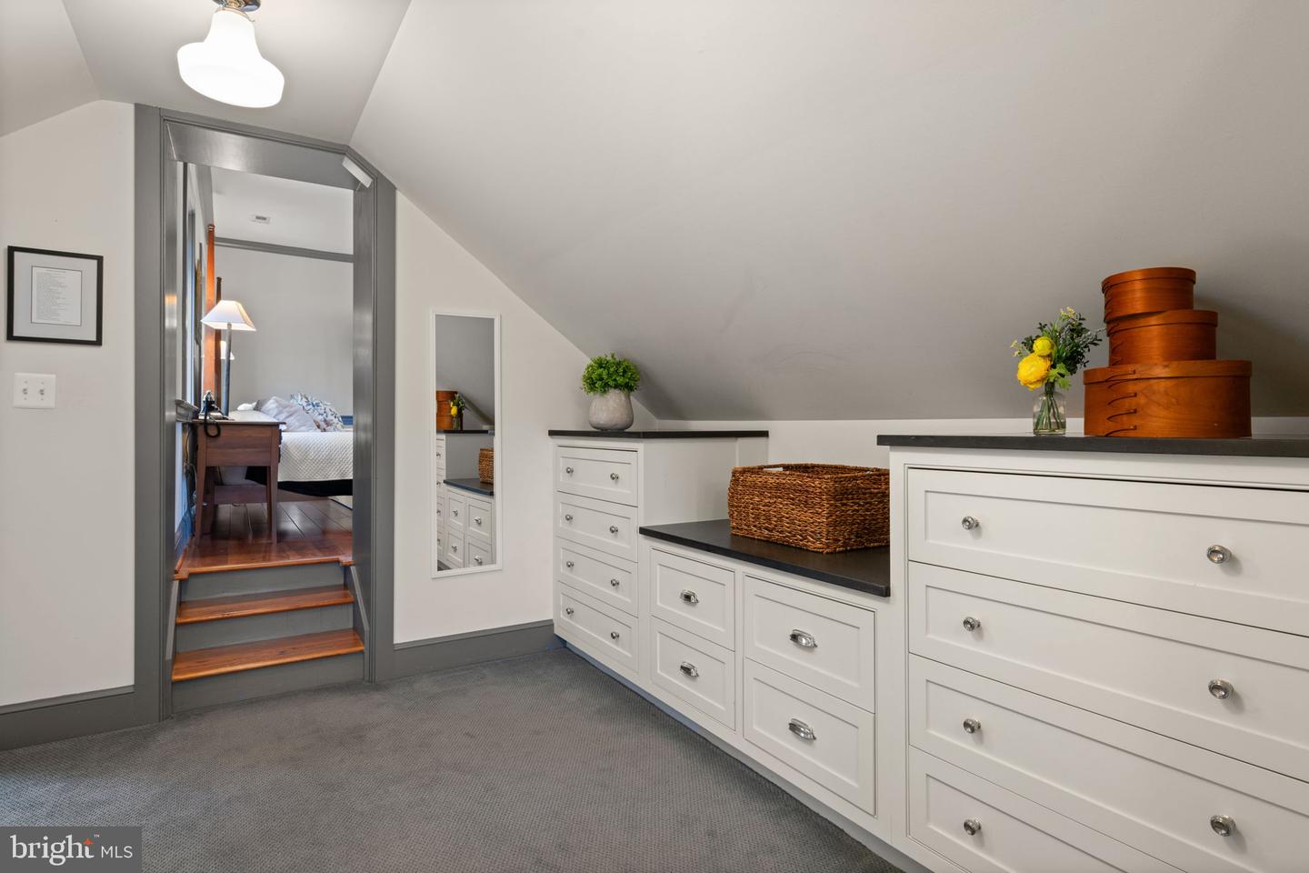 19937 EVERGREEN MILLS RD, LEESBURG, Virginia 20175, 4 Bedrooms Bedrooms, ,4 BathroomsBathrooms,Residential,For sale,19937 EVERGREEN MILLS RD,VALO2112992 MLS # VALO2112992