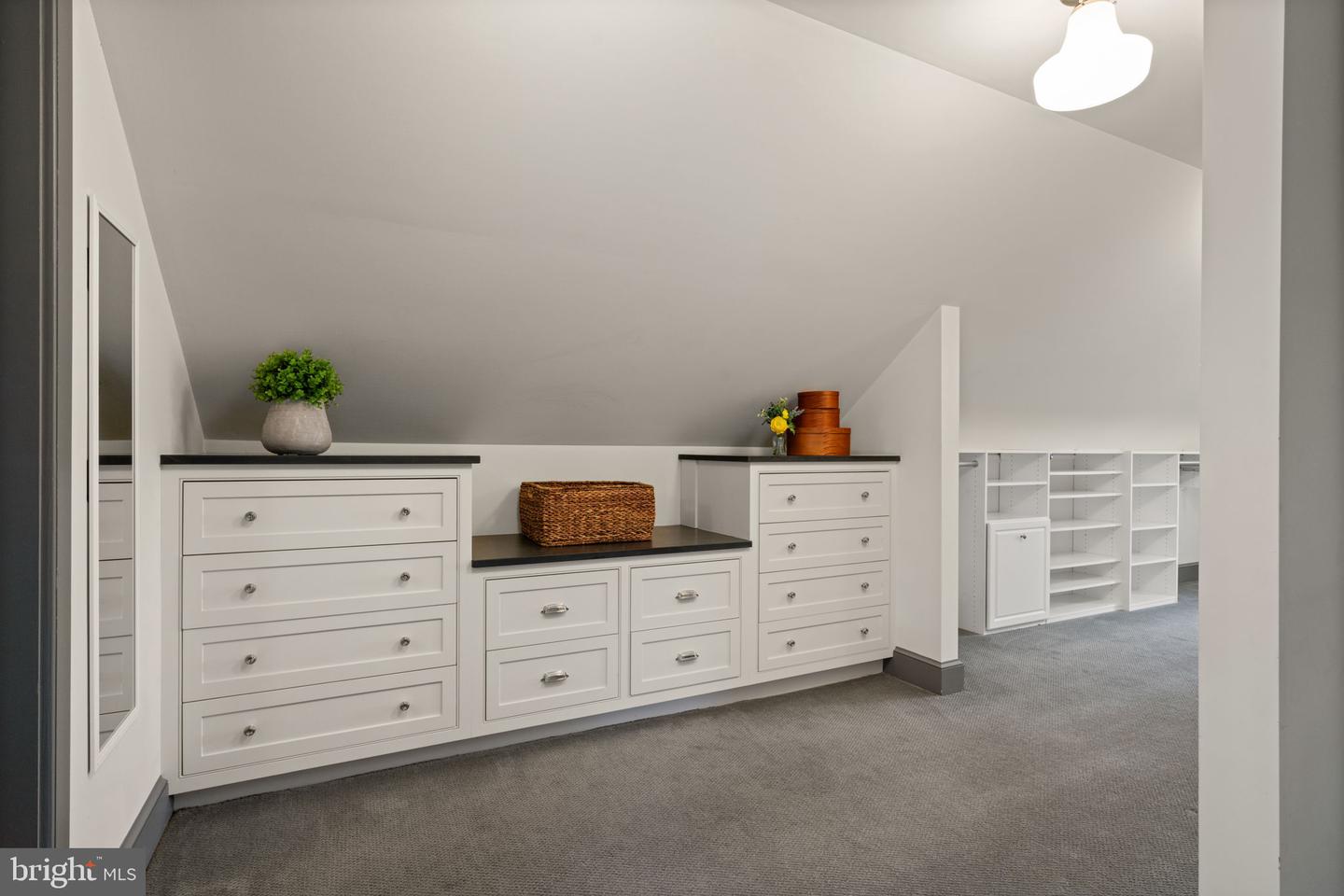 19937 EVERGREEN MILLS RD, LEESBURG, Virginia 20175, 4 Bedrooms Bedrooms, ,4 BathroomsBathrooms,Residential,For sale,19937 EVERGREEN MILLS RD,VALO2112992 MLS # VALO2112992