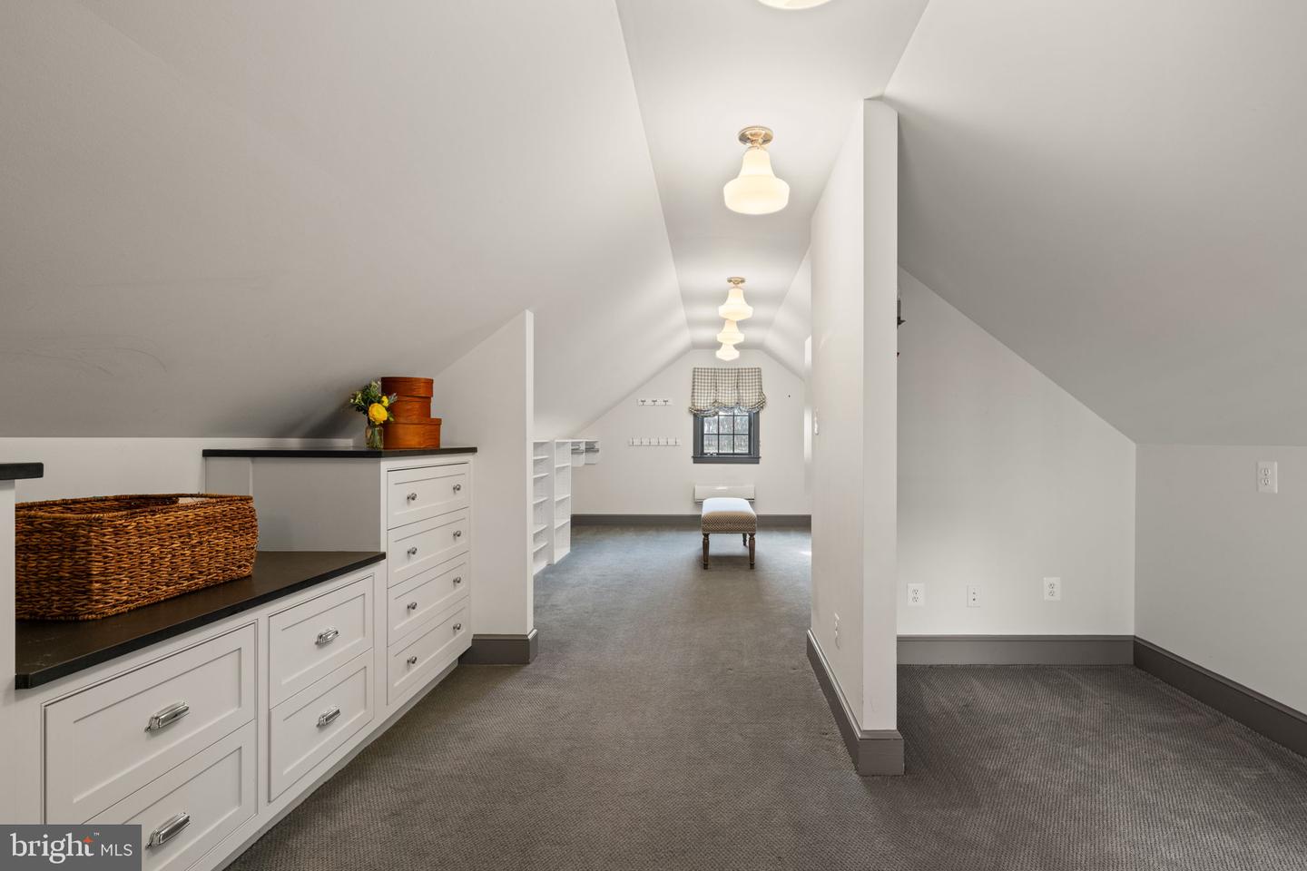 19937 EVERGREEN MILLS RD, LEESBURG, Virginia 20175, 4 Bedrooms Bedrooms, ,4 BathroomsBathrooms,Residential,For sale,19937 EVERGREEN MILLS RD,VALO2112992 MLS # VALO2112992