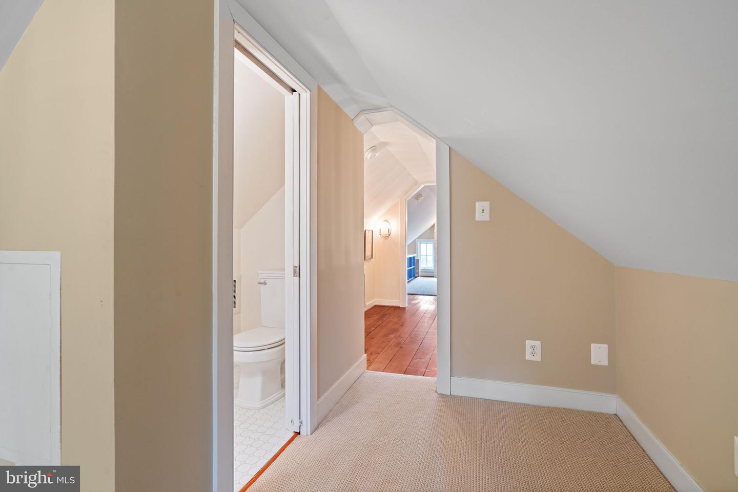 19937 EVERGREEN MILLS RD, LEESBURG, Virginia 20175, 4 Bedrooms Bedrooms, ,4 BathroomsBathrooms,Residential,For sale,19937 EVERGREEN MILLS RD,VALO2112992 MLS # VALO2112992