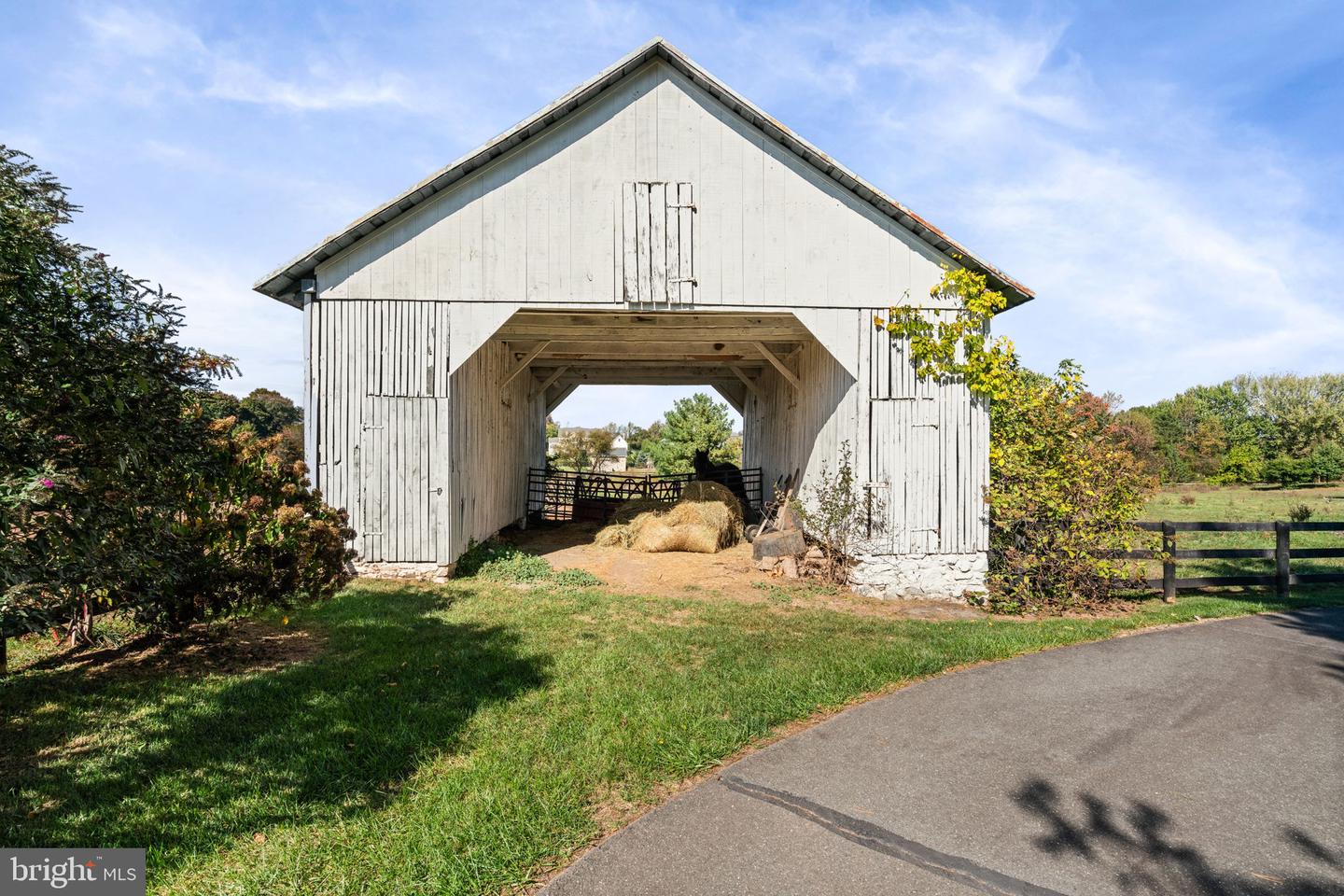 19937 EVERGREEN MILLS RD, LEESBURG, Virginia 20175, 4 Bedrooms Bedrooms, ,4 BathroomsBathrooms,Residential,For sale,19937 EVERGREEN MILLS RD,VALO2112992 MLS # VALO2112992