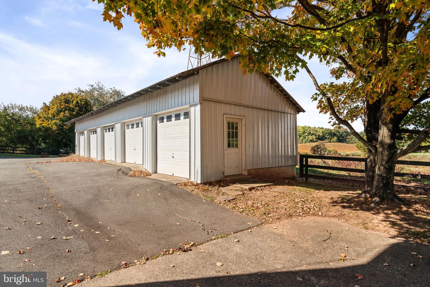 19937 EVERGREEN MILLS RD, LEESBURG, Virginia 20175, 4 Bedrooms Bedrooms, ,4 BathroomsBathrooms,Residential,For sale,19937 EVERGREEN MILLS RD,VALO2112992 MLS # VALO2112992