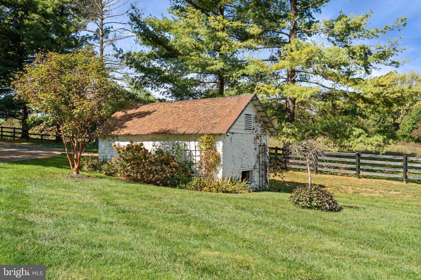 19937 EVERGREEN MILLS RD, LEESBURG, Virginia 20175, 4 Bedrooms Bedrooms, ,4 BathroomsBathrooms,Residential,For sale,19937 EVERGREEN MILLS RD,VALO2112992 MLS # VALO2112992